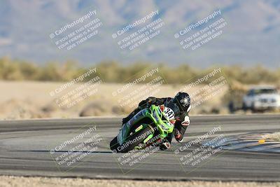 media/Dec-07-2025-CVMA (Sun) [[3e7d2de5dc]]/Race 16-Formula Middleweight/